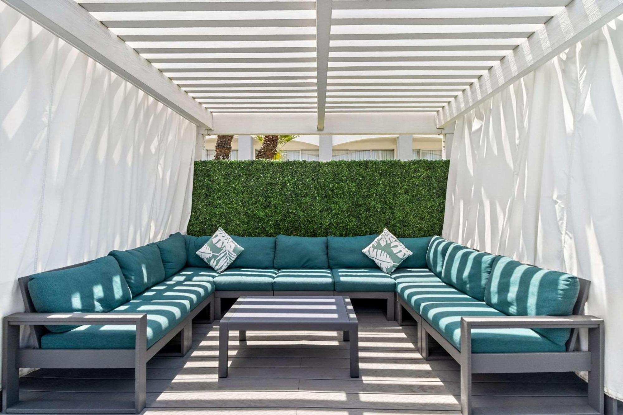 Hourglass Hotel, Ascend Hotel Collection ベーカーズフィールド エクステリア 写真