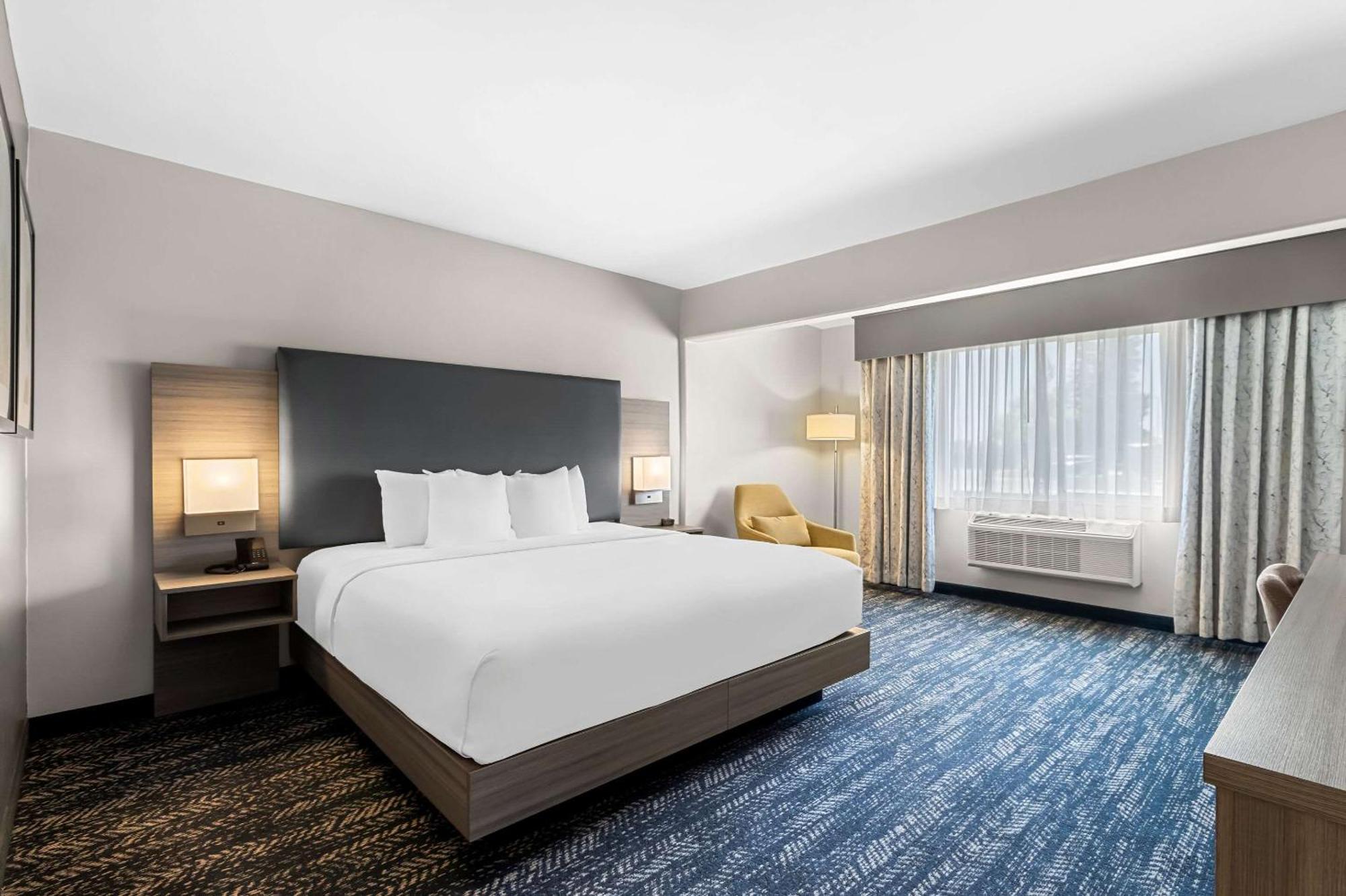 Hourglass Hotel, Ascend Hotel Collection ベーカーズフィールド エクステリア 写真