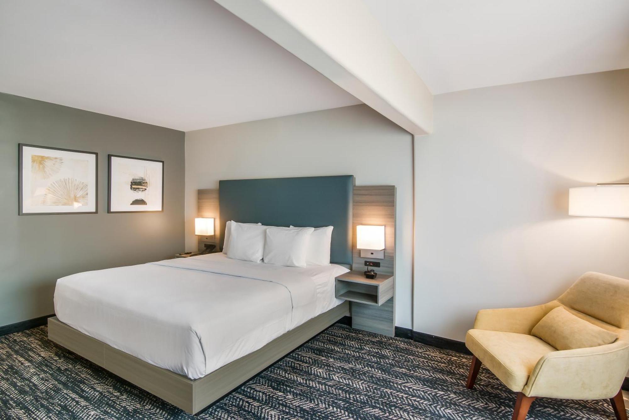 Hourglass Hotel, Ascend Hotel Collection ベーカーズフィールド エクステリア 写真